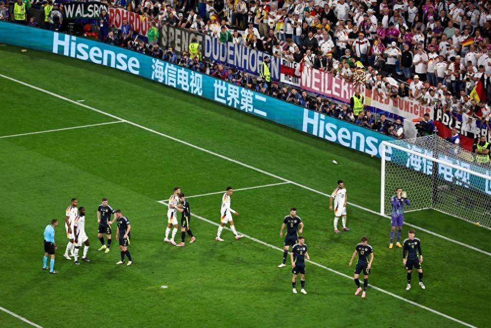 【九球体育】欧洲杯“观赛神器”，用海信电视A7N还原高燃球场瞬间