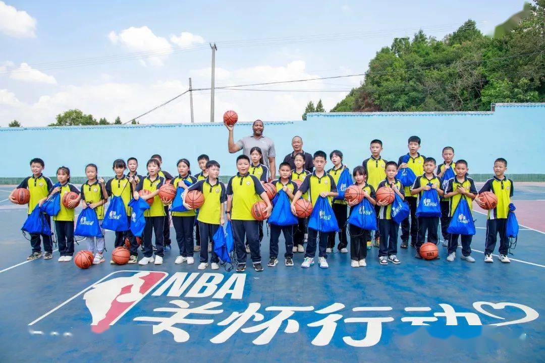 NBA传奇球星罗伯特·霍里来简阳啦！