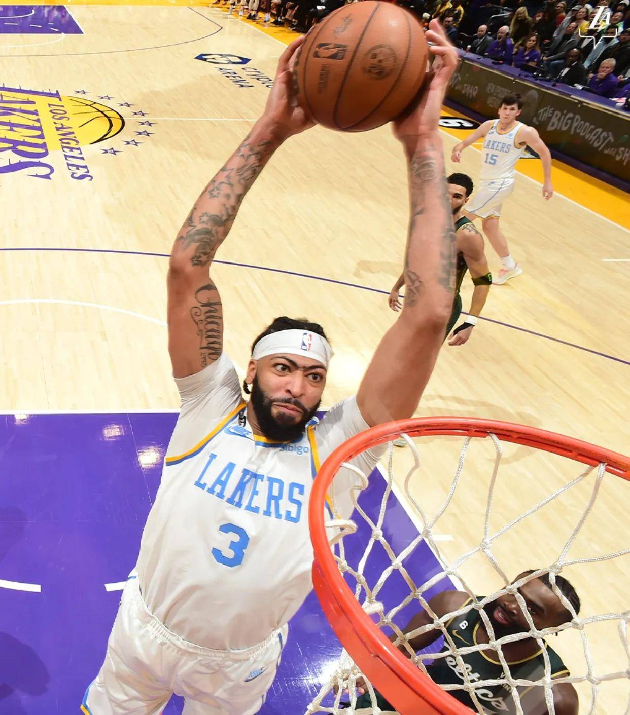 NBA浓眉:浓眉续约湖人成为NBA平均薪水最高球员 3年1.86亿是否值得NBA浓眉？