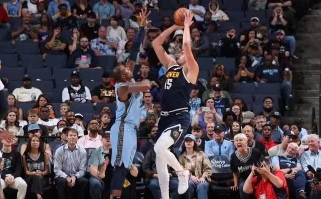 NBA常规赛：灰熊队罗斯16+6险造逆转掘金队，约基奇22+12+7准三双