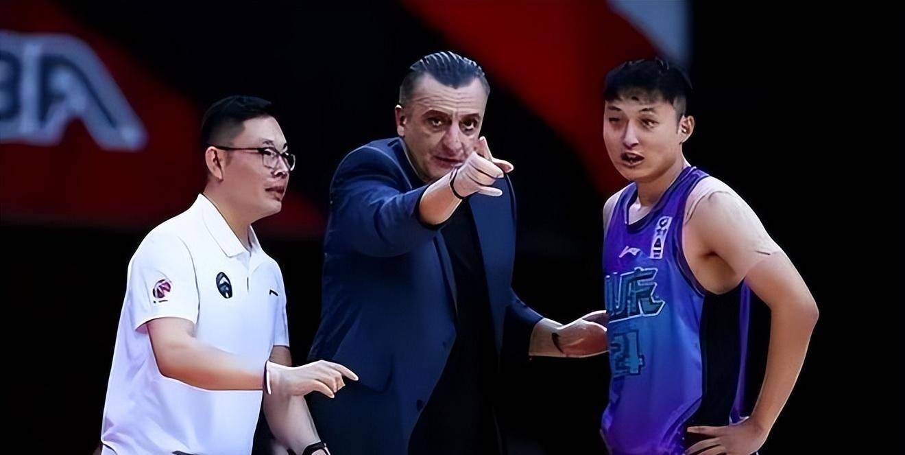 悬念揭晓天津男篮裁掉外援马克，山东男篮拿下NBA名将，裁掉水货外援，洋帅剑指前八！