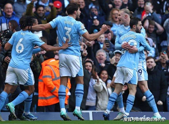 英超：曼城1-1利物浦利物浦，比赛充满悬念和争议