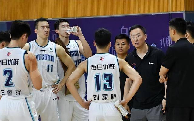 CBA：青岛队三连胜，杨瀚森11+9+4，陈林坚32分罚球成亮点