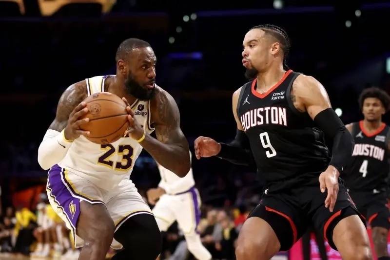 【九球体育】NBA晚报｜詹姆斯超越科比 喜欢和狄龙对位 晒与格林合照