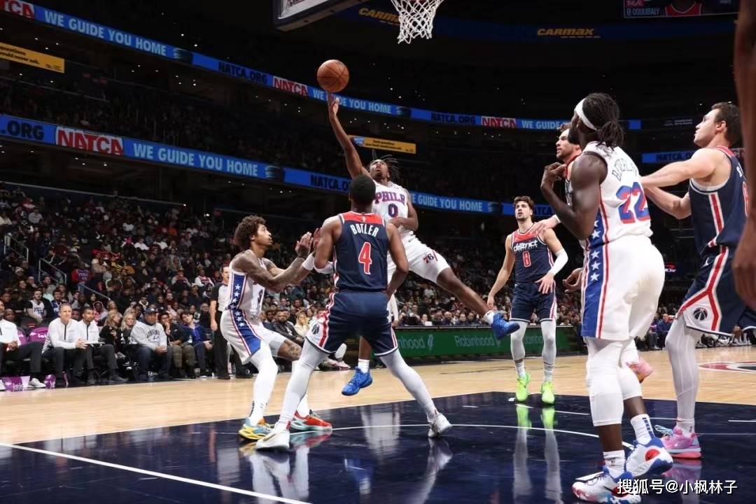 76人大胜送奇才五连败::​NBA常规赛76人客场131-126送给奇才3连败76人大胜送奇才五连败，恩比德复出50+12+7