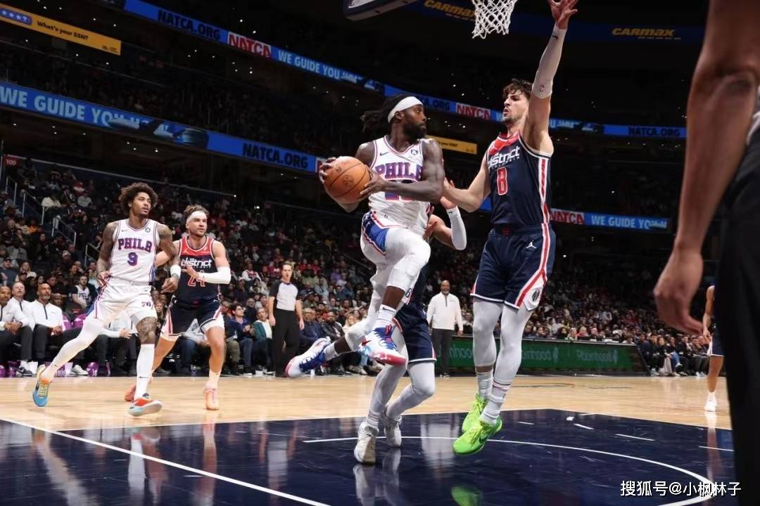 76人大胜送奇才五连败::​NBA常规赛76人客场131-126送给奇才3连败76人大胜送奇才五连败，恩比德复出50+12+7