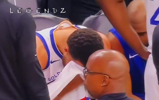 【九球体育】NBA最贵战舰千疮百孔！MVP爆粗宣泄沮丧至极 刺头恐禁赛10场