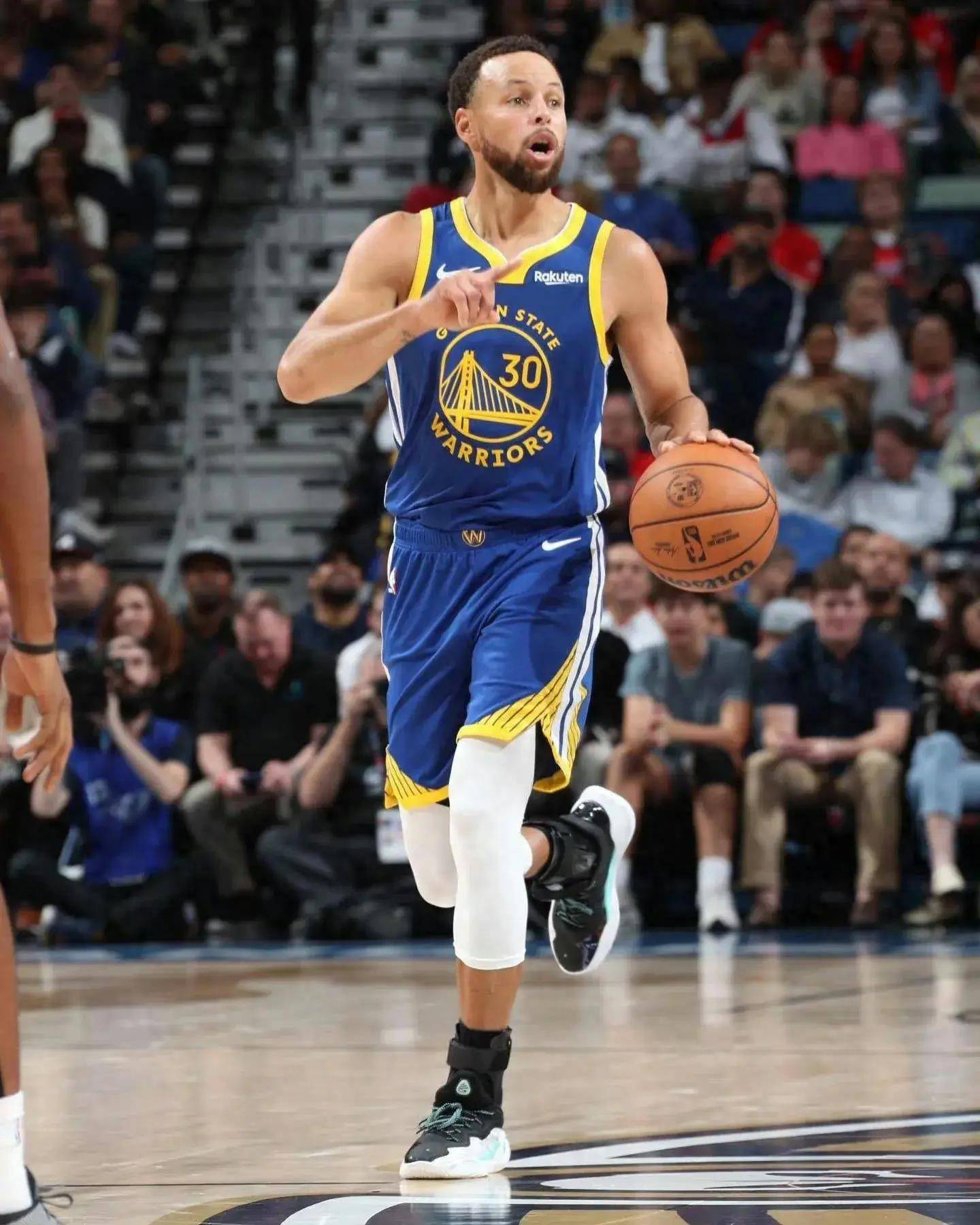 【九球体育】NBA勇士大战鹈鹕评分：库里超神满分，全队高效，二轮秀与众不同