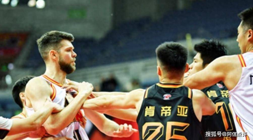 【九球体育】CBA2强队发生冲突，拉科塞维奇2人或被追罚10万，姚明重视3大罚单