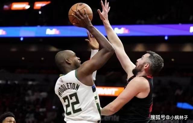 热火,雄鹿,约维奇::NBA季中赛表哥组合65分雄鹿晋级8强热火,雄鹿,约维奇，热火巴特勒、希罗伤缺