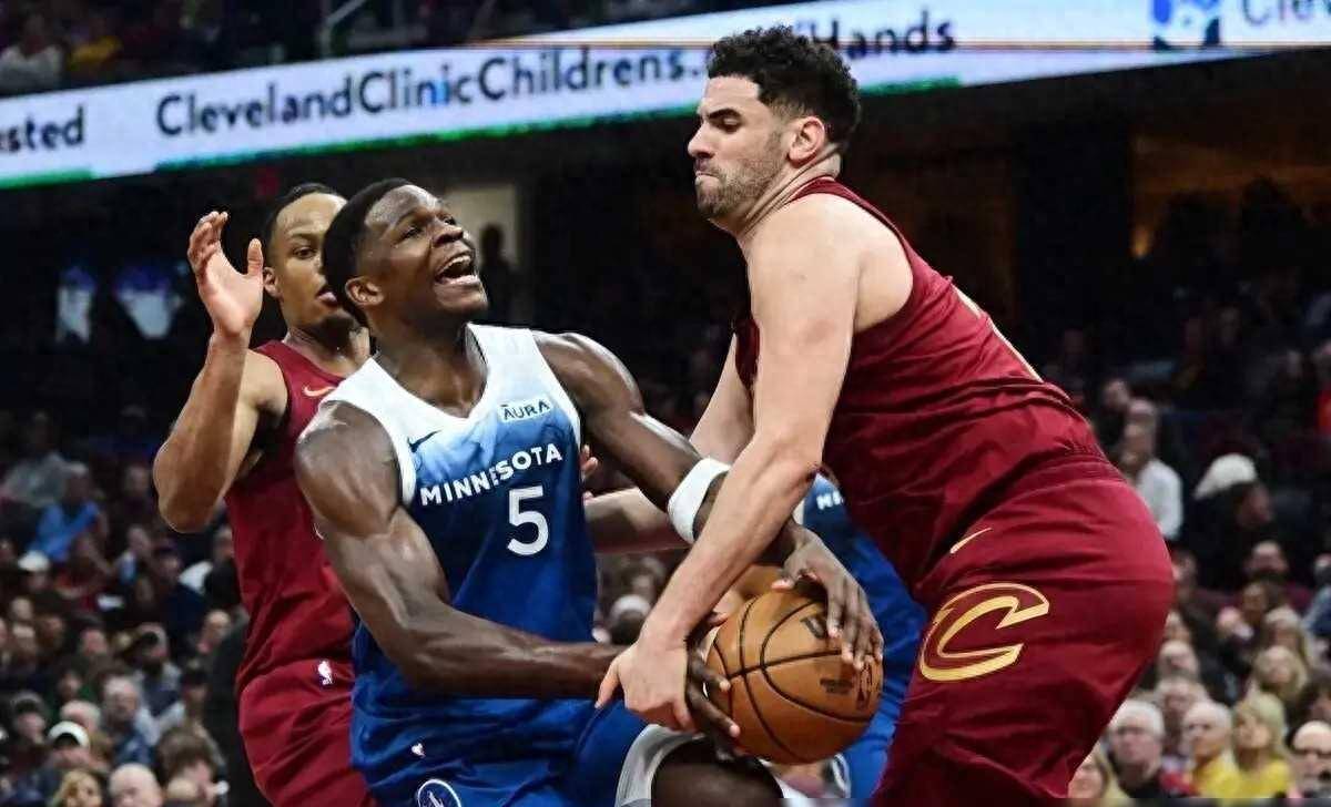 【九球体育】NBA西部排名再起波澜：雷霆升至第一，森林狼负于骑士，鹈鹕位