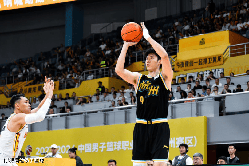 CBA::CBA季后赛：广厦2-1进八强再战广东 孙铭徽复出两双胡金秋16中14