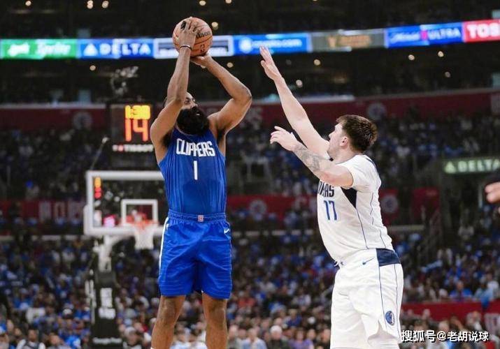 【九球体育】快船炮轰裁判！NBA简直想保送独行侠，东契奇正式回应