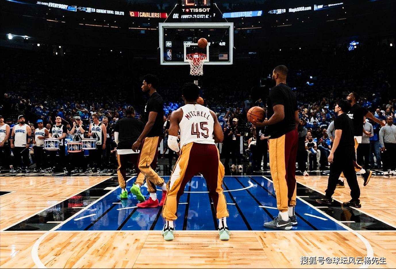 骑士队::NBA骑士队赛季回顾：命中1108记三分球骑士队，场均轰出112.7分，创造队史最佳纪录