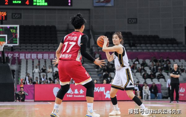 WCBA::轰14记三分球WCBA，江苏女篮2-1逆转浙江女篮，晋级WCBA季后赛四强