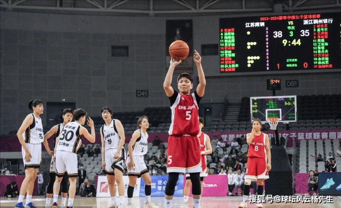 WCBA::轰14记三分球WCBA，江苏女篮2-1逆转浙江女篮，晋级WCBA季后赛四强