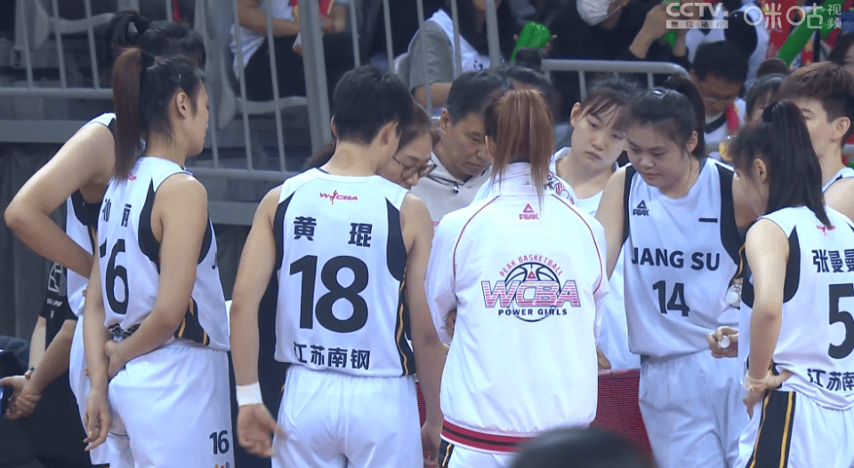 WCBA::WCBA半决赛：内蒙古女篮22分大胜江苏WCBA，李缘12分表现出色