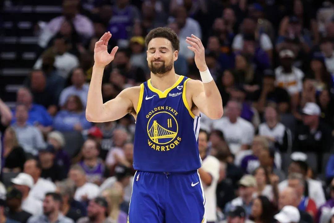 NBA::3年5000万！汤普森加盟独行侠！拒绝湖人4年合同NBA，詹姆斯成了NBA笑话