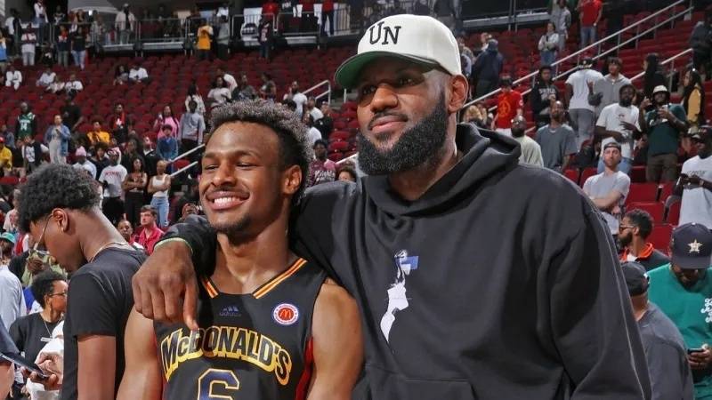 NBA::NBA签约汇总｜绿军狂花4.41亿 勇士有收获 克莱不去湖人