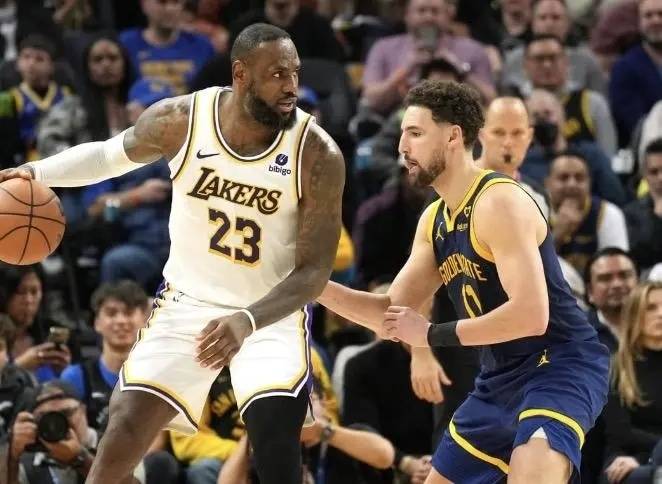 【九球体育】NBA签约汇总｜詹姆斯招募克莱 快船连签3人 76人领跑乔治