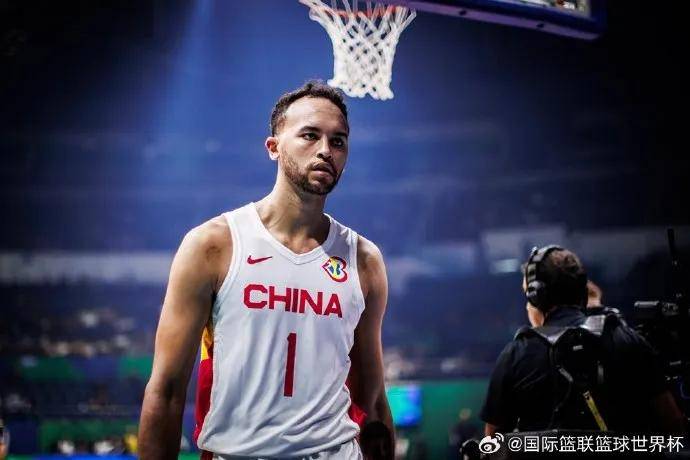 男篮::确认了男篮！李凯尔正式会合中国男篮！NBA夏季联赛最后一战……