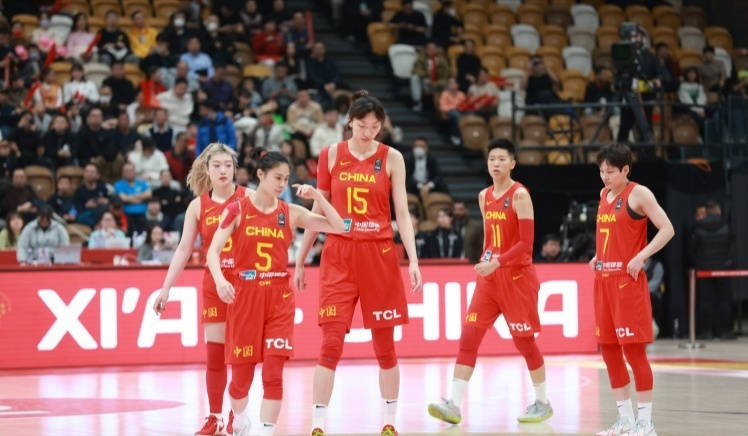 CBA::CBA速递｜女篮12人名单公布 李梦张隆注册公司 崔永熙坚持追梦