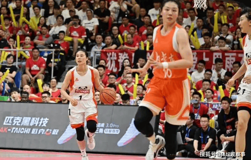 WCBA::WCBA霸主险遭21分大逆转？李梦很无奈WCBA，奇兵浮现，王思雨太强了