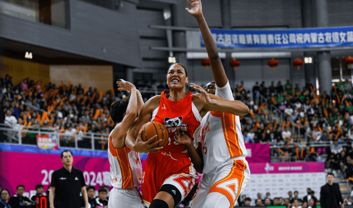 WCBA::四川女篮遭重创WCBA！坎贝奇被禁赛一场 WCBA冠军已是内蒙囊中之物？