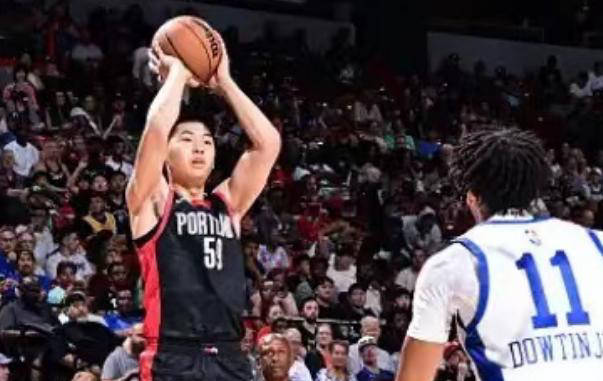 【九球体育】NBA夏季联赛：崔永熙首秀贡献6分1助攻，开拓者惊险胜76人