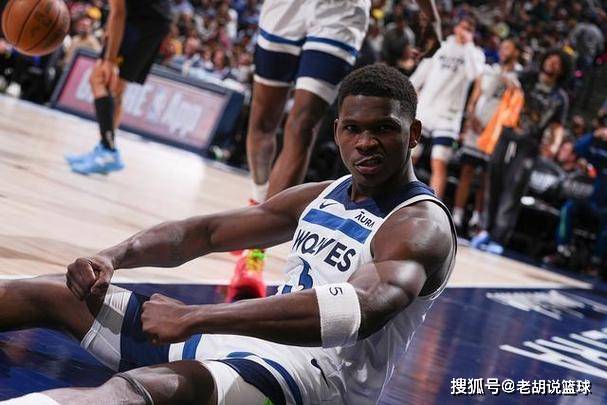 欧文,独行侠,NBA::爱德华兹拒绝承认被欧文打爆欧文,独行侠,NBA，直言NBA保送独行侠，唐斯愤怒表态