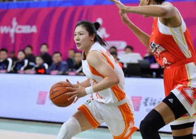 WCBA::四川女篮称霸WCBAWCBA！李梦MVP、奖金争议揭晓