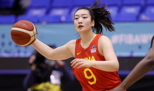 WCBA::WCBA贫富悬殊问题：李梦年薪500万WCBA，远超WNBA，联赛面临挑战