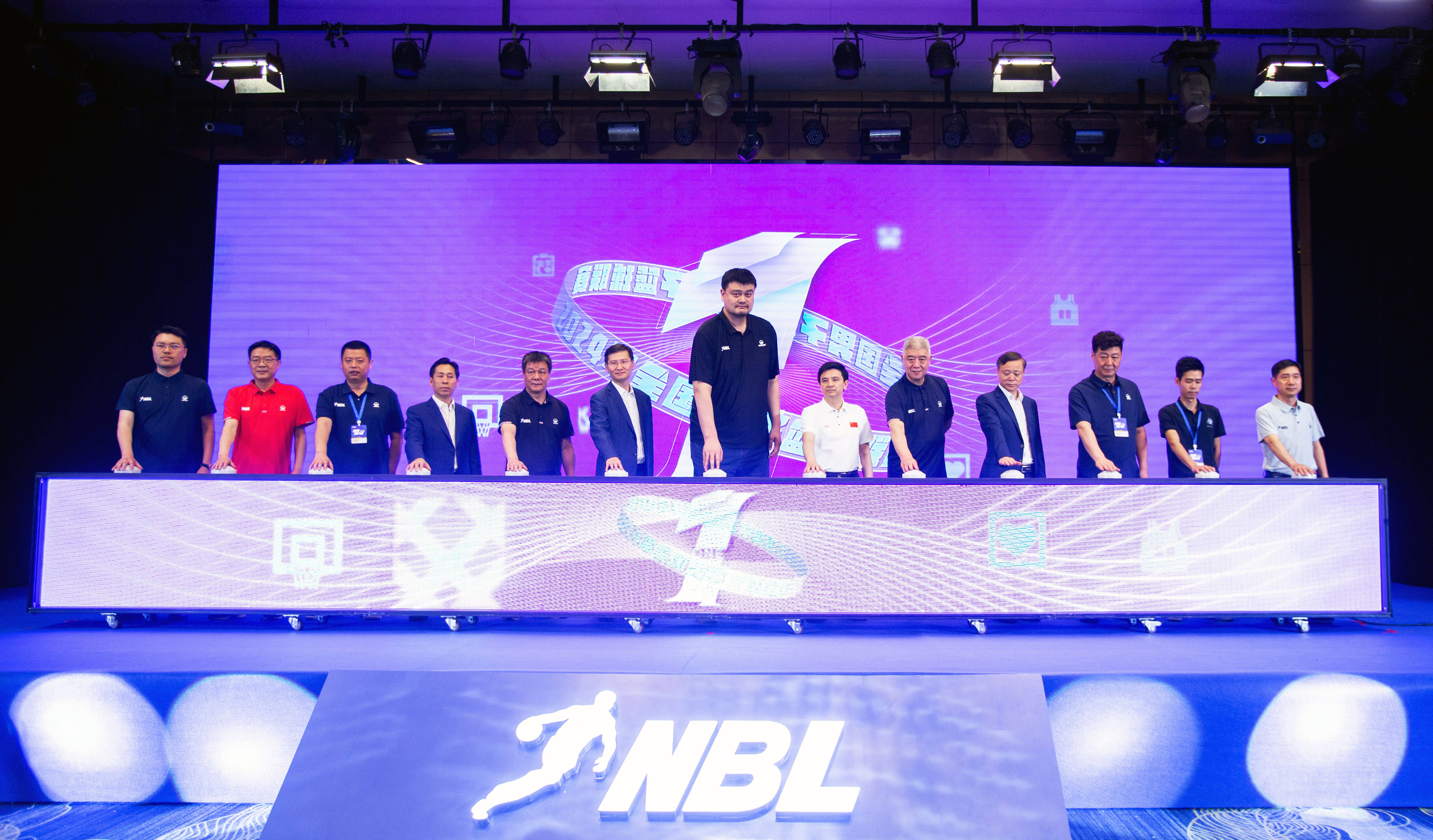 NBL::为与国际篮球接轨NBL改为每节10分钟 外援四节8人次