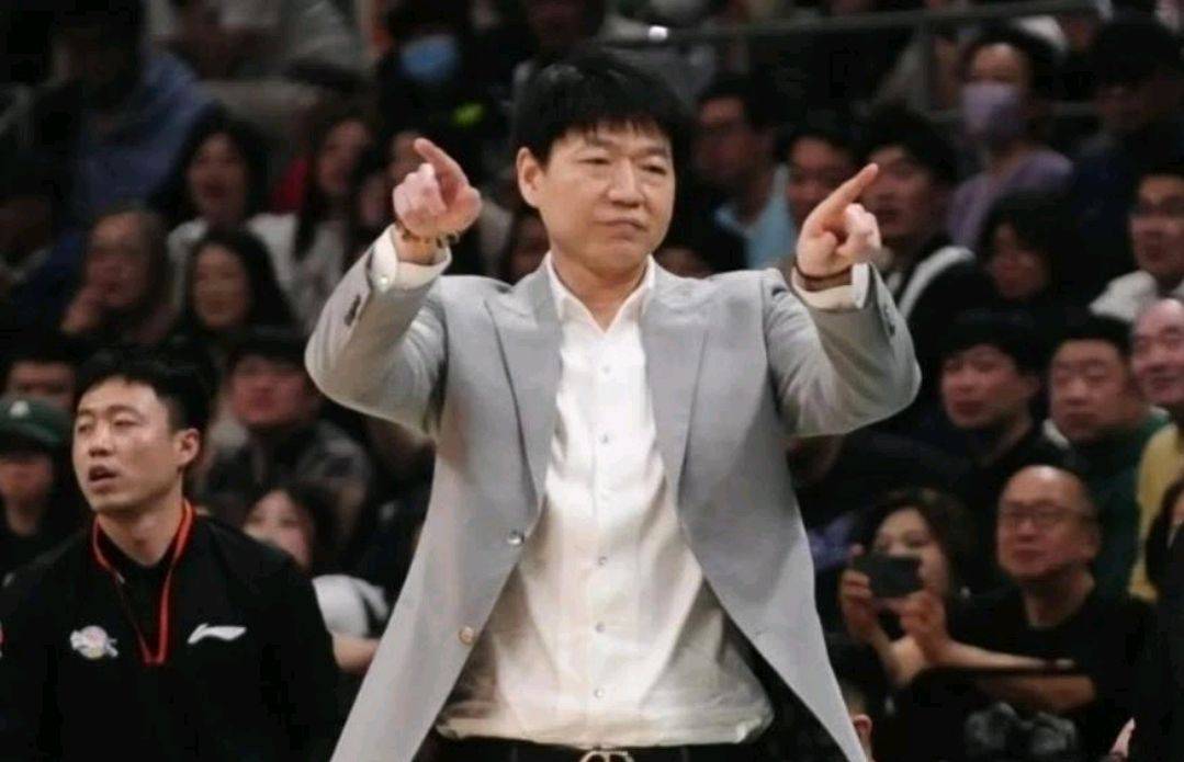 【九球体育】冲击冠军？CBA山东男篮签超级外援，是NBA首轮秀，曾是勇士队主力