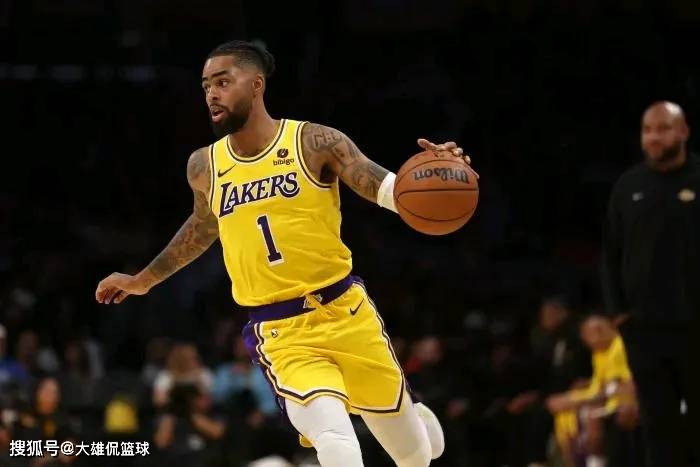 NBA::暗指布朗尼？拉塞尔建议年轻球员在大学多待一段时间NBA，再进NBA