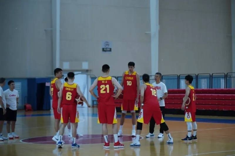 CBA::CBA动态｜中国男篮先开会 李月汝返回WNBA 国青险胜日本