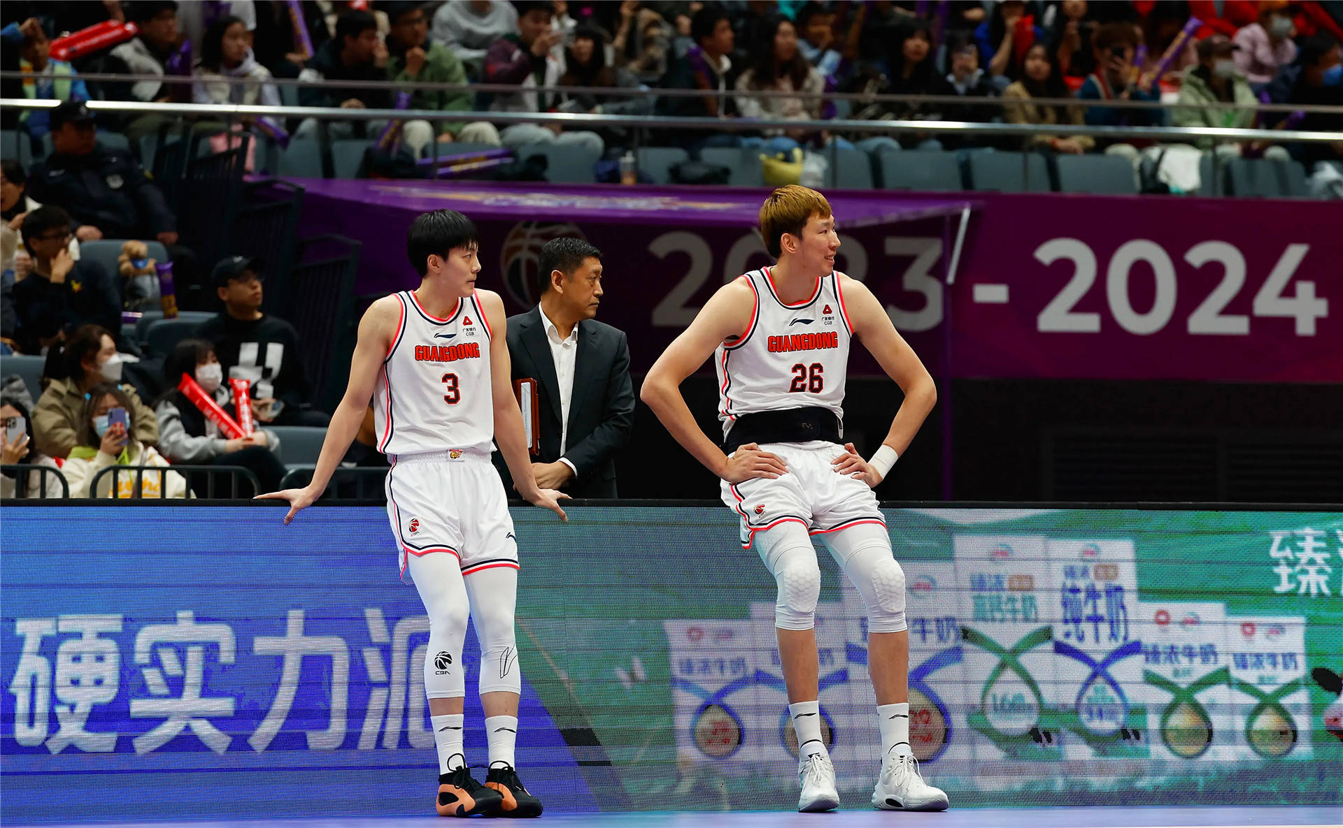 【九球体育】加盟广东不到12小时，前NBA球星迎不利消息，朱芳雨脸色挂不住了