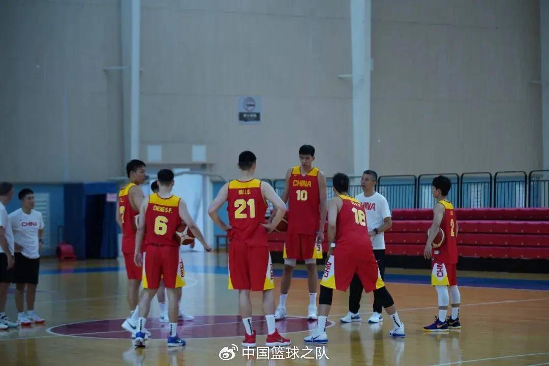 男篮::确认了男篮！中国男篮对战欧洲冠军！人家不比NBA球队差……