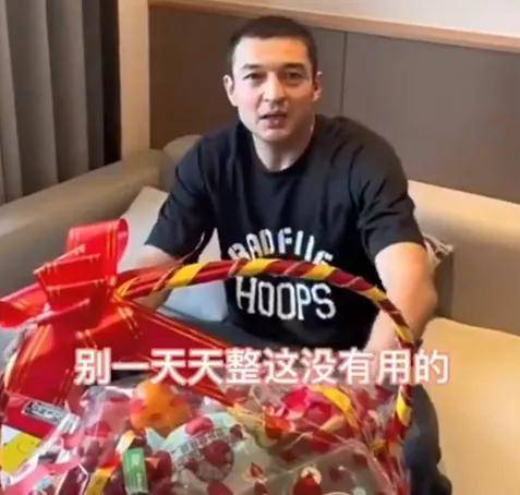 男篮::中国男篮新增第一人！再见了男篮，林葳！人家可是短训营MVP……