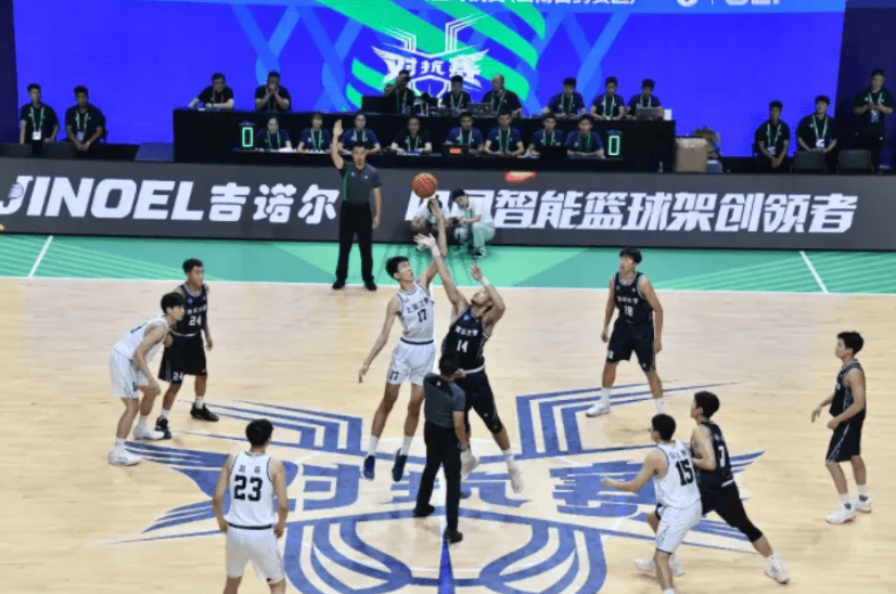 CBA::CBA青训真不行了CBA？清华狂胜龙狮U21近30分 天才前锋预定明年状元