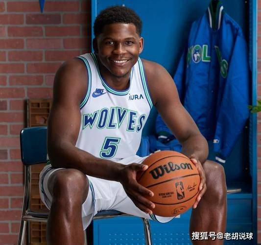 NBA::詹姆斯：NBA现役只有2个人有希望超越我NBA，爱德华兹的言论过于狂妄